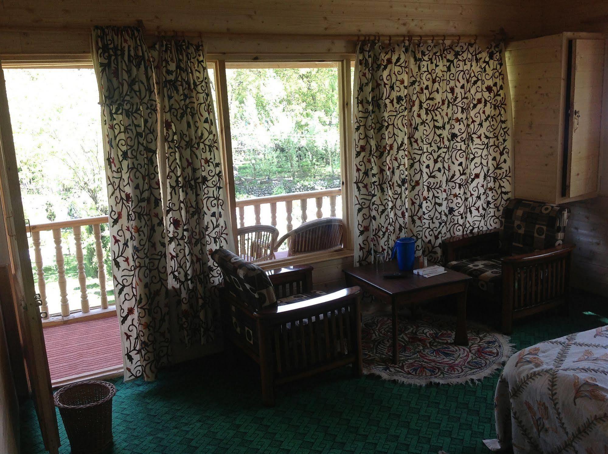 Himalaya House Hotel Pahalgam Ngoại thất bức ảnh
