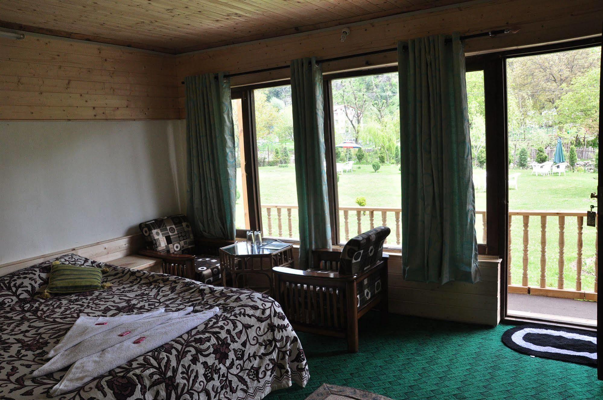 Himalaya House Hotel Pahalgam Ngoại thất bức ảnh